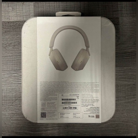 Sony WH-1000XM5 Wireless Noise Cancelling Over the Ear Headphones - Picture 4 of 12